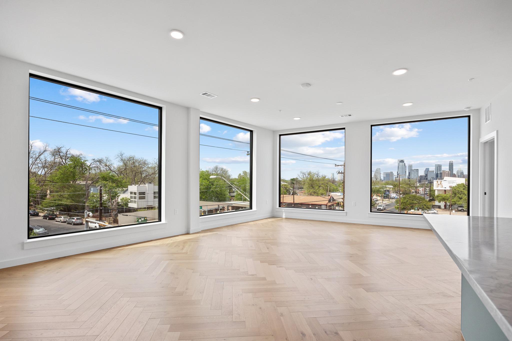 2209 S 1st St # 310, Austin, TX 78704