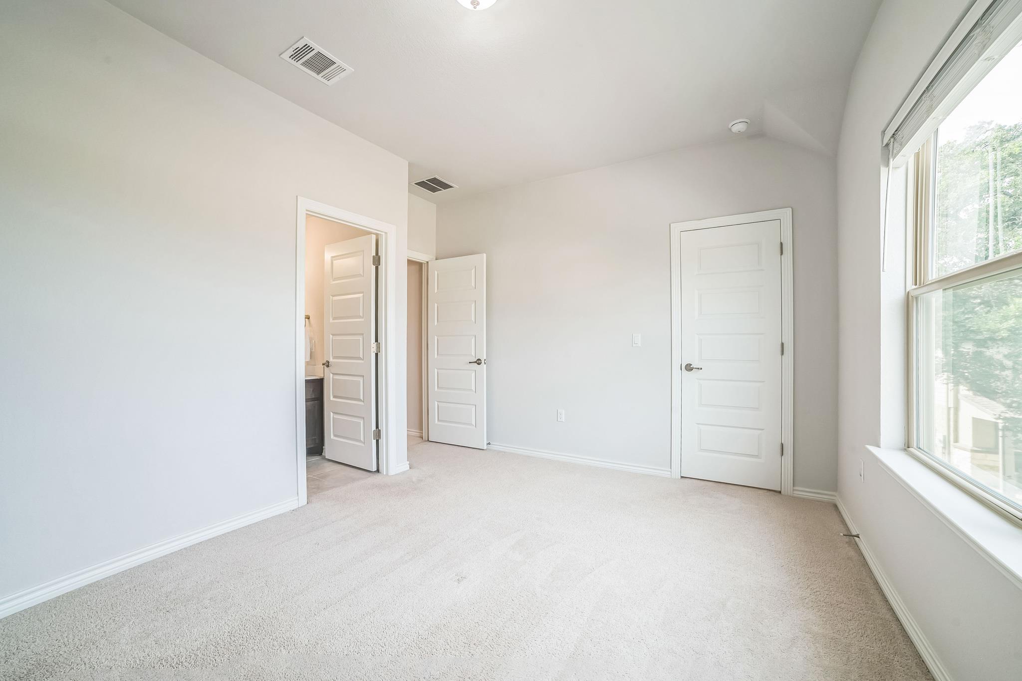 14300 McCoy Loop # 21, Austin, TX 78717