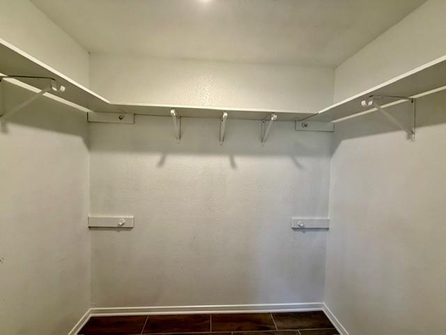 7 S Bobcat Ct, Morgan's Point Resort, TX 76513