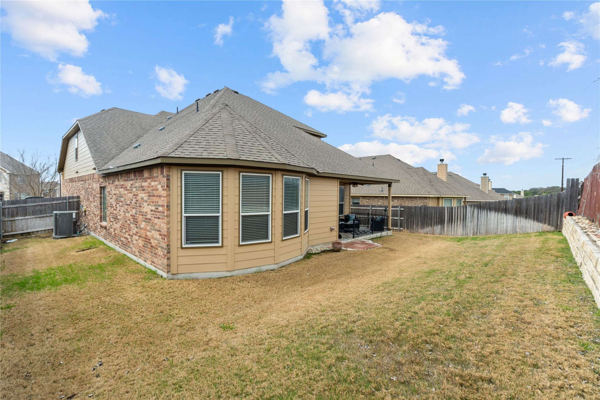 823 Olive Ln, Harker Heights, TX 76548