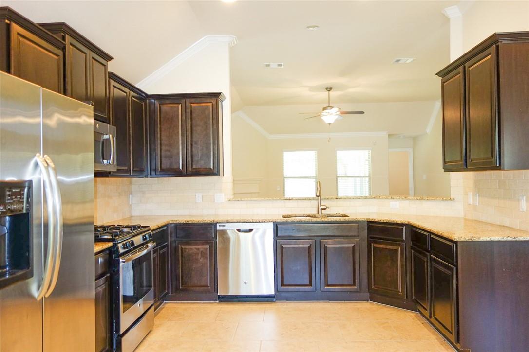 3745 Bainbridge St, Round Rock, TX 78681