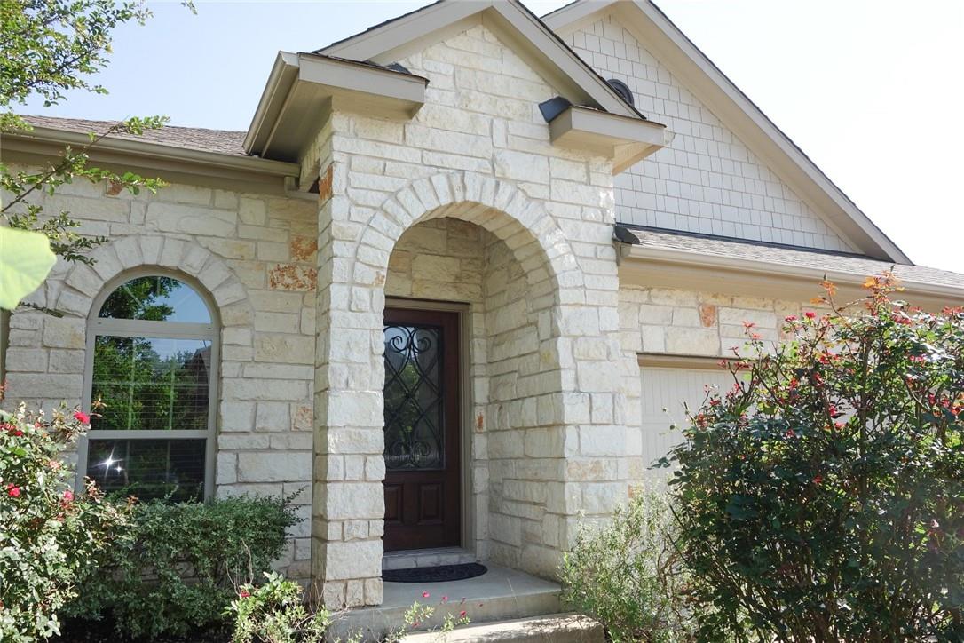 3745 Bainbridge St, Round Rock, TX 78681