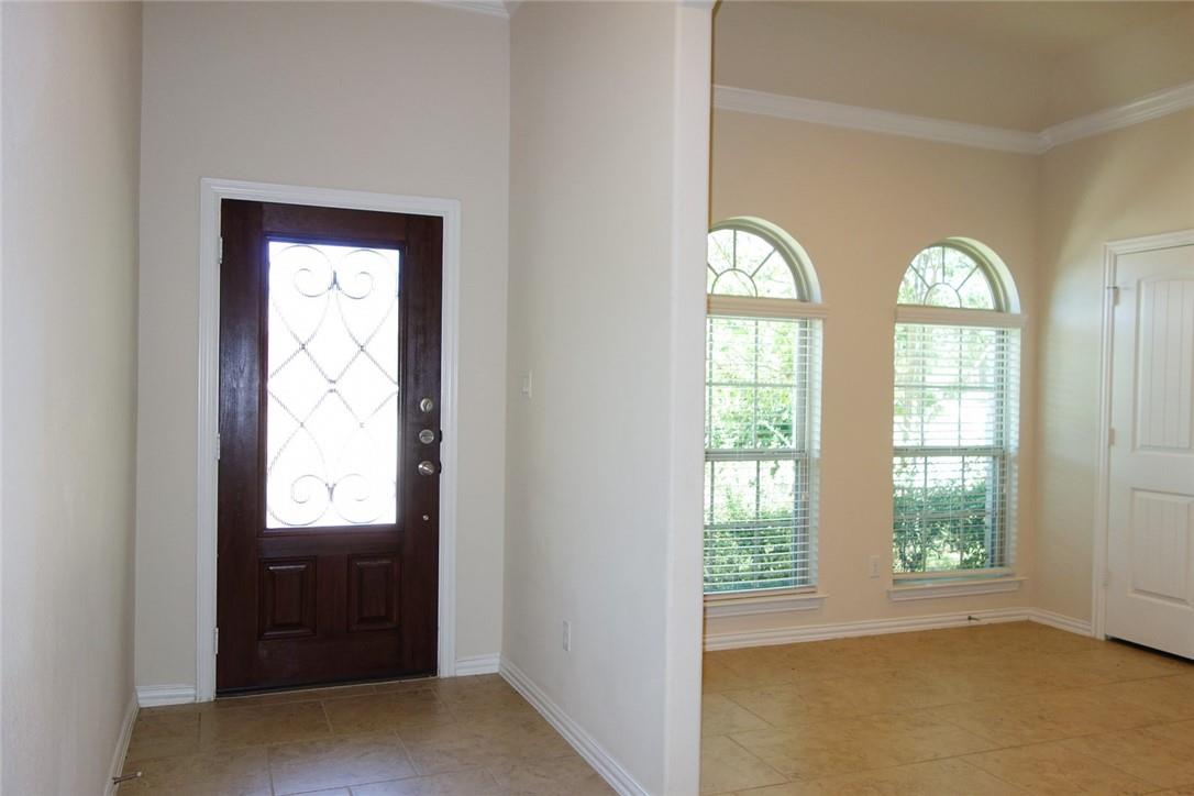 3745 Bainbridge St, Round Rock, TX 78681