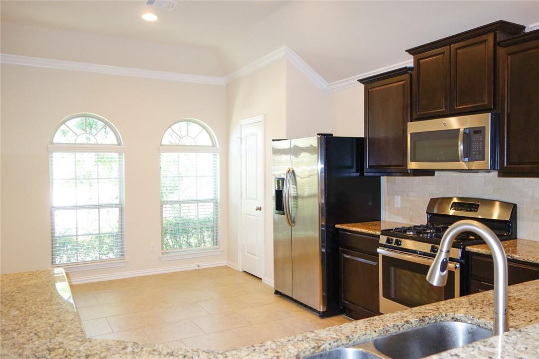 3745 Bainbridge St, Round Rock, TX 78681