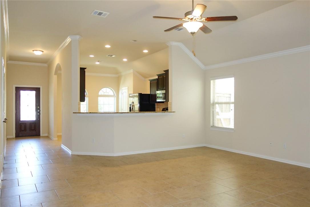 3745 Bainbridge St, Round Rock, TX 78681