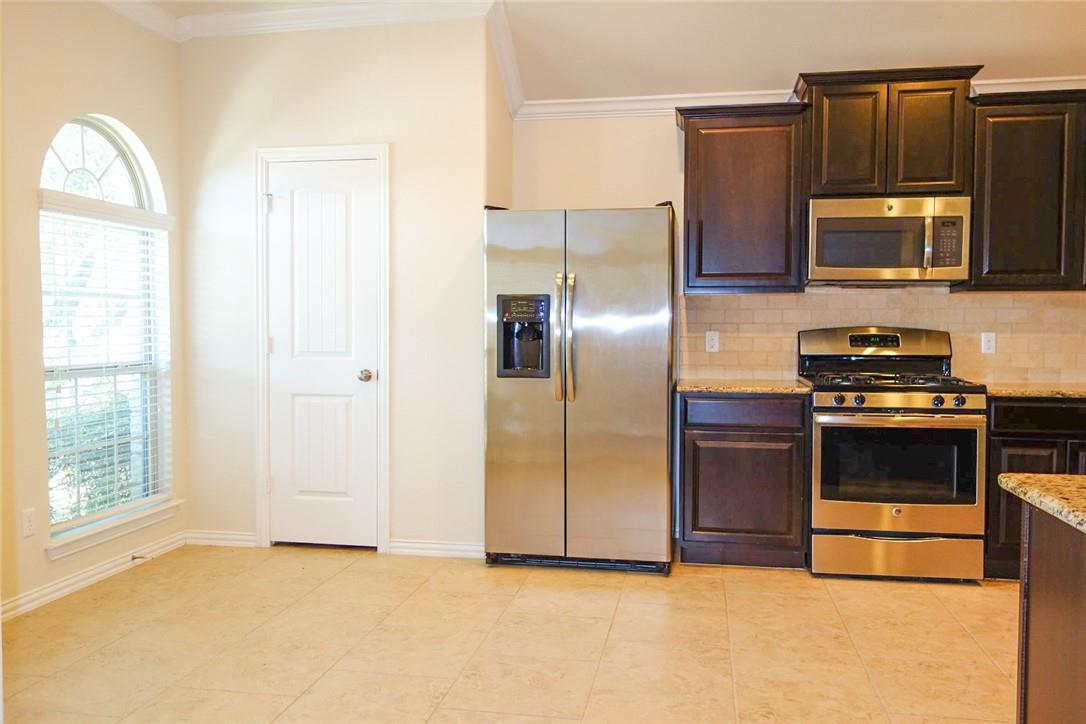 3745 Bainbridge St, Round Rock, TX 78681