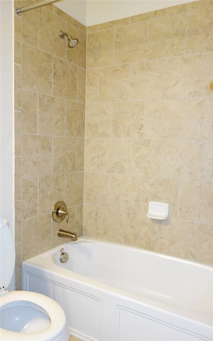 3745 Bainbridge St, Round Rock, TX 78681