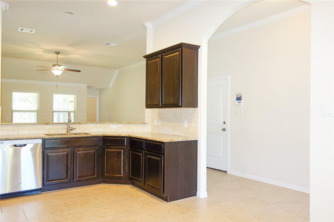 3745 Bainbridge St, Round Rock, TX 78681