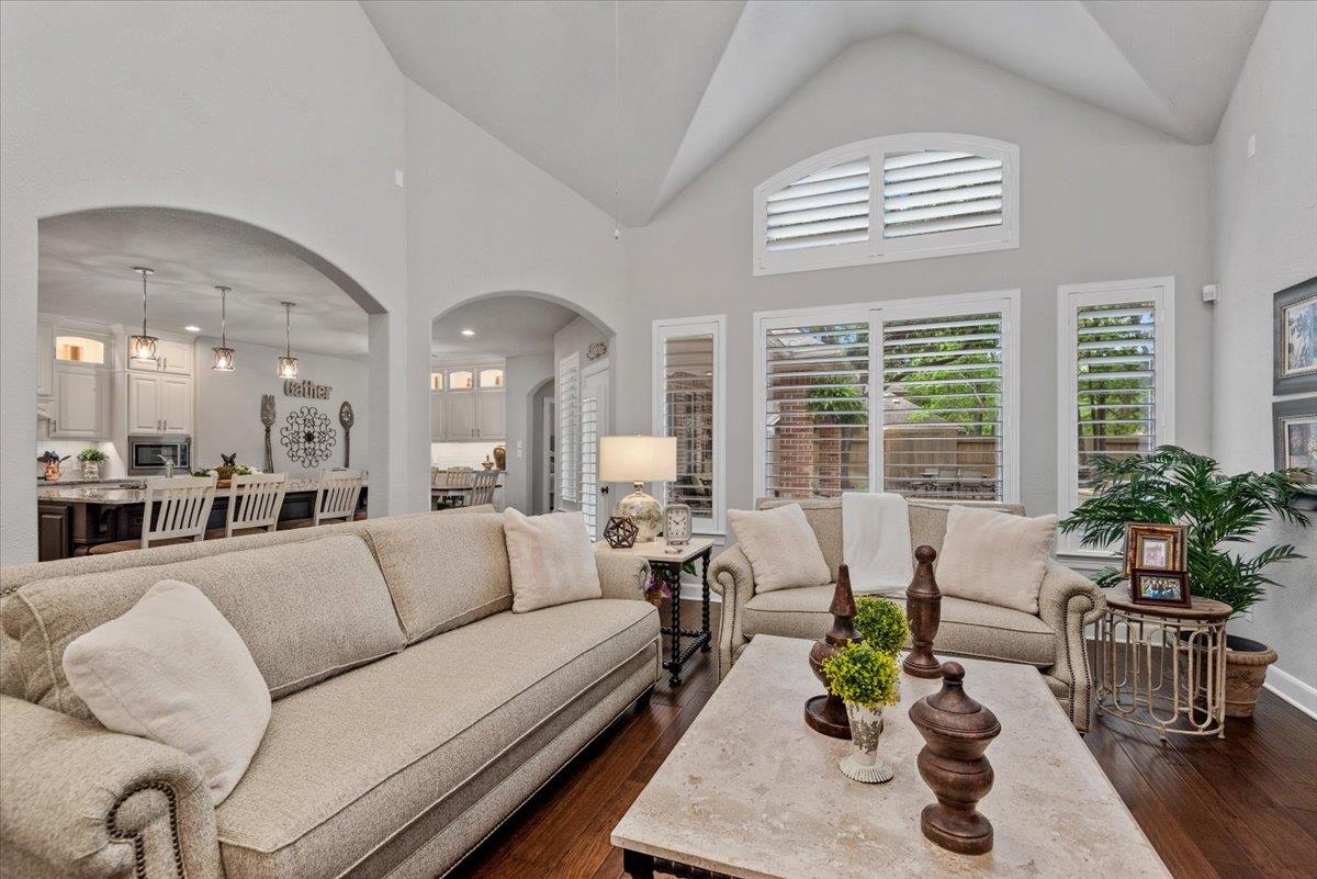 15519 Stallion Point Cir, Cypress, TX 77429