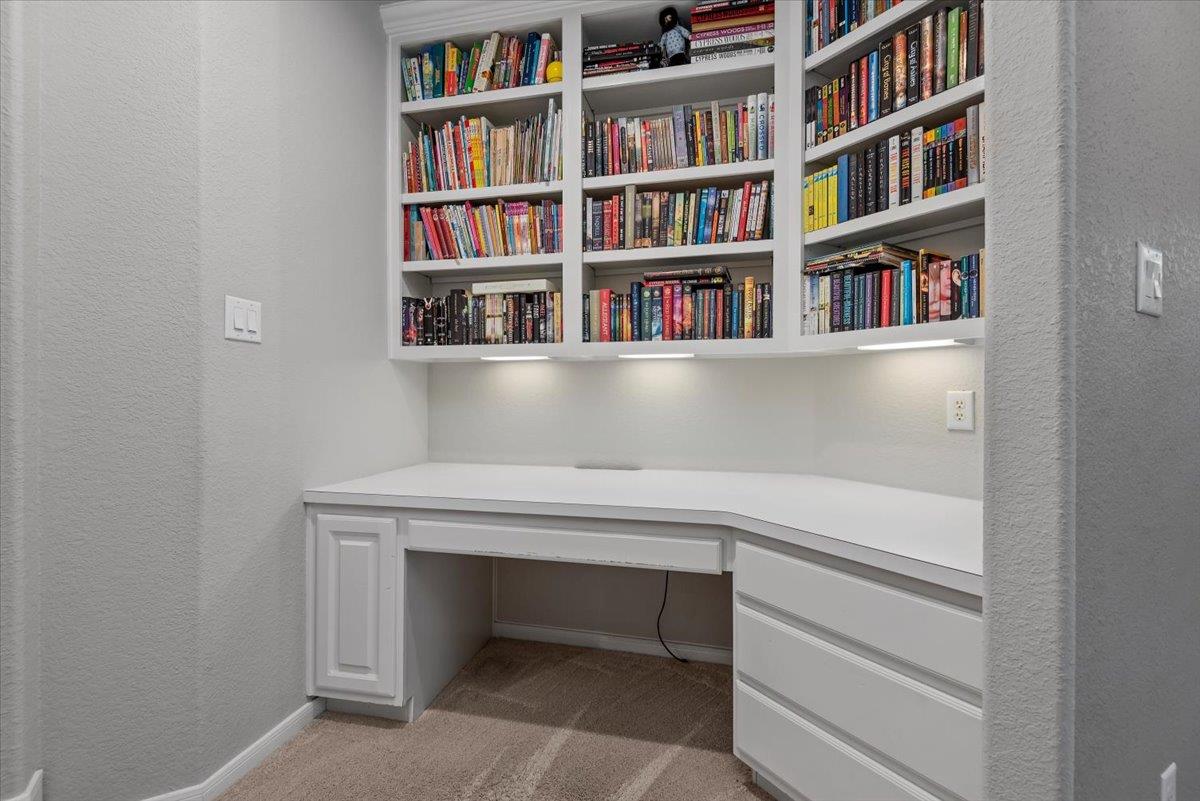 15519 Stallion Point Cir, Cypress, TX 77429