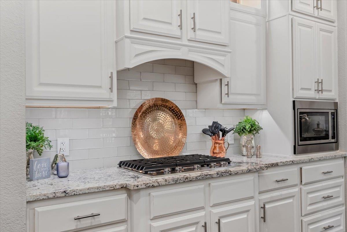 15519 Stallion Point Cir, Cypress, TX 77429