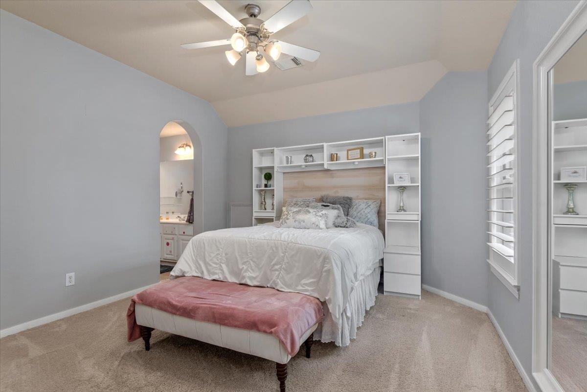 15519 Stallion Point Cir, Cypress, TX 77429