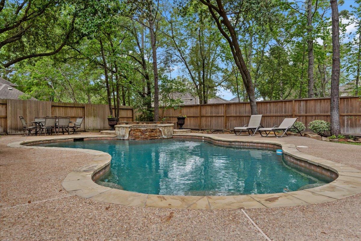 15519 Stallion Point Cir, Cypress, TX 77429