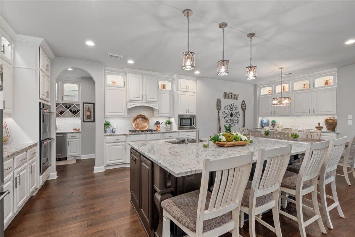 15519 Stallion Point Cir, Cypress, TX 77429