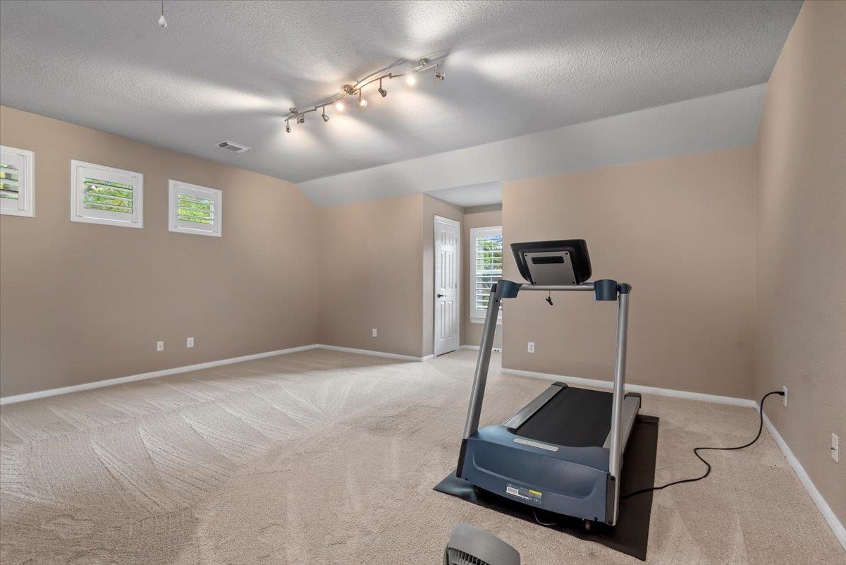 15519 Stallion Point Cir, Cypress, TX 77429