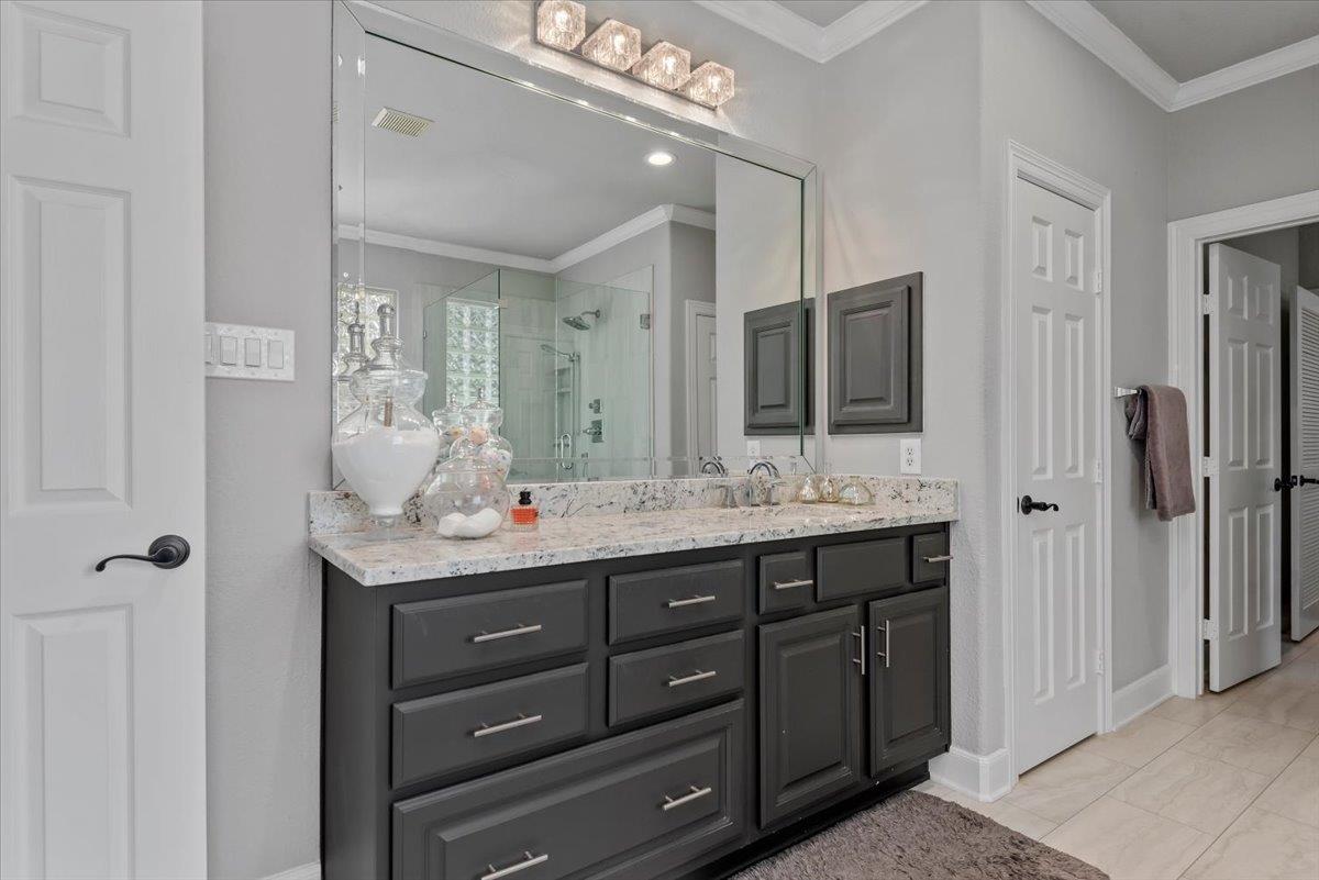 15519 Stallion Point Cir, Cypress, TX 77429