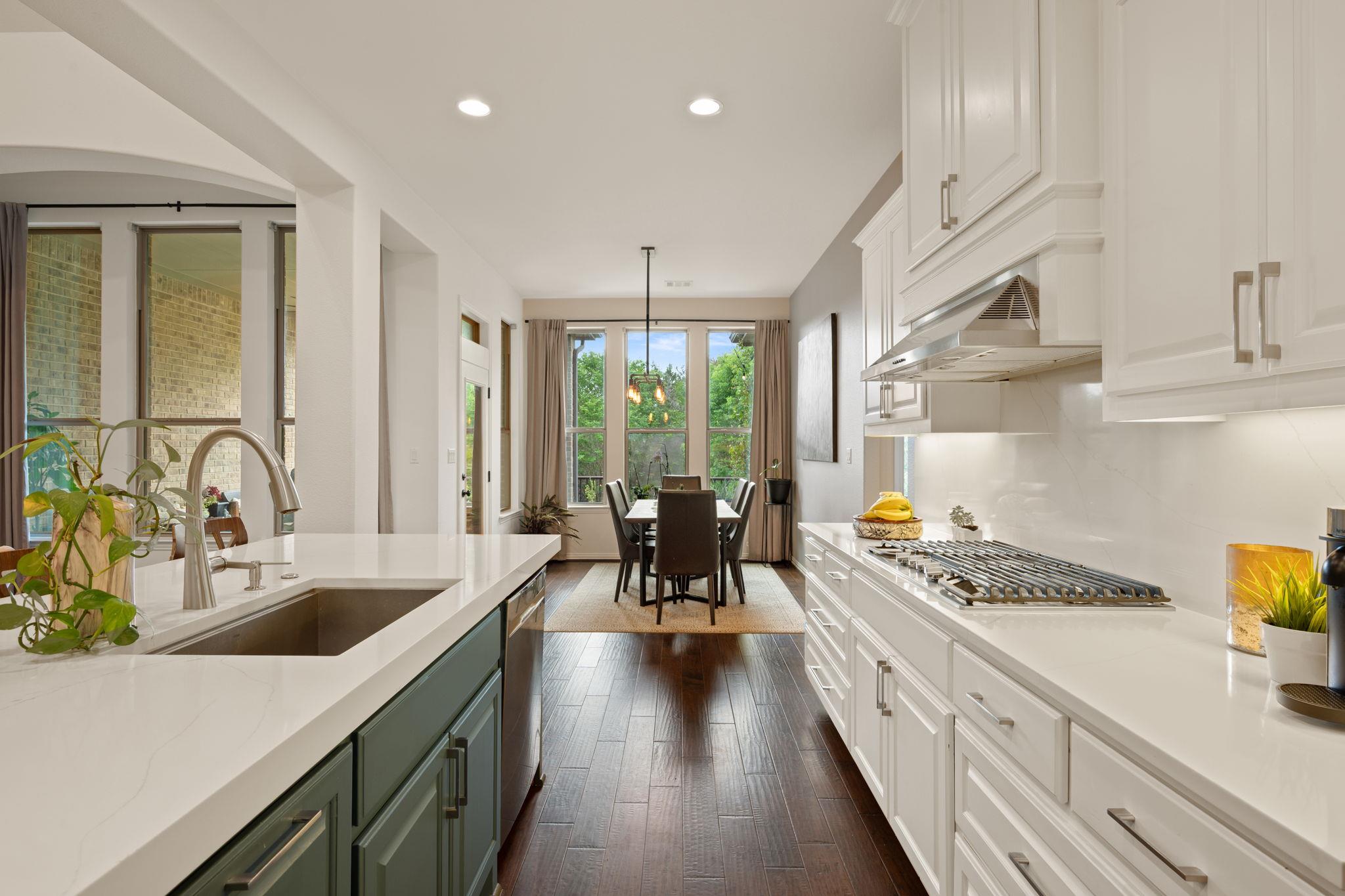 426 Sand Hills Ln, Austin, TX 78737