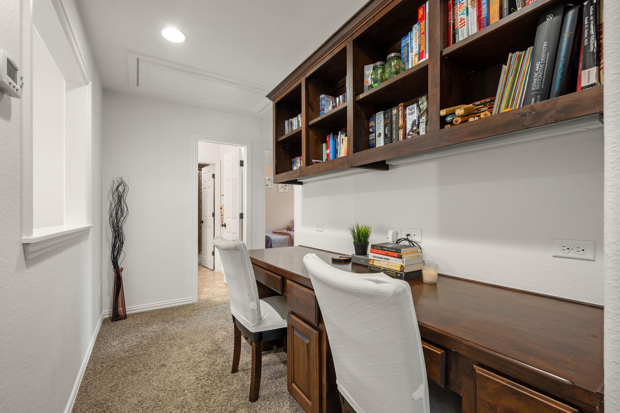 426 Sand Hills Ln, Austin, TX 78737