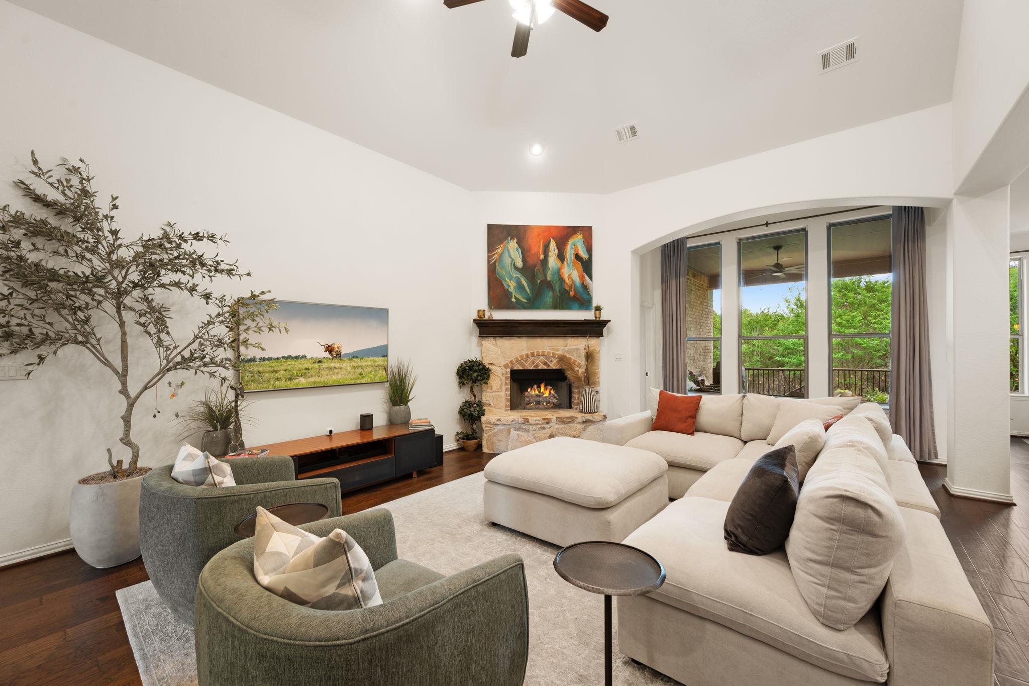 426 Sand Hills Ln, Austin, TX 78737