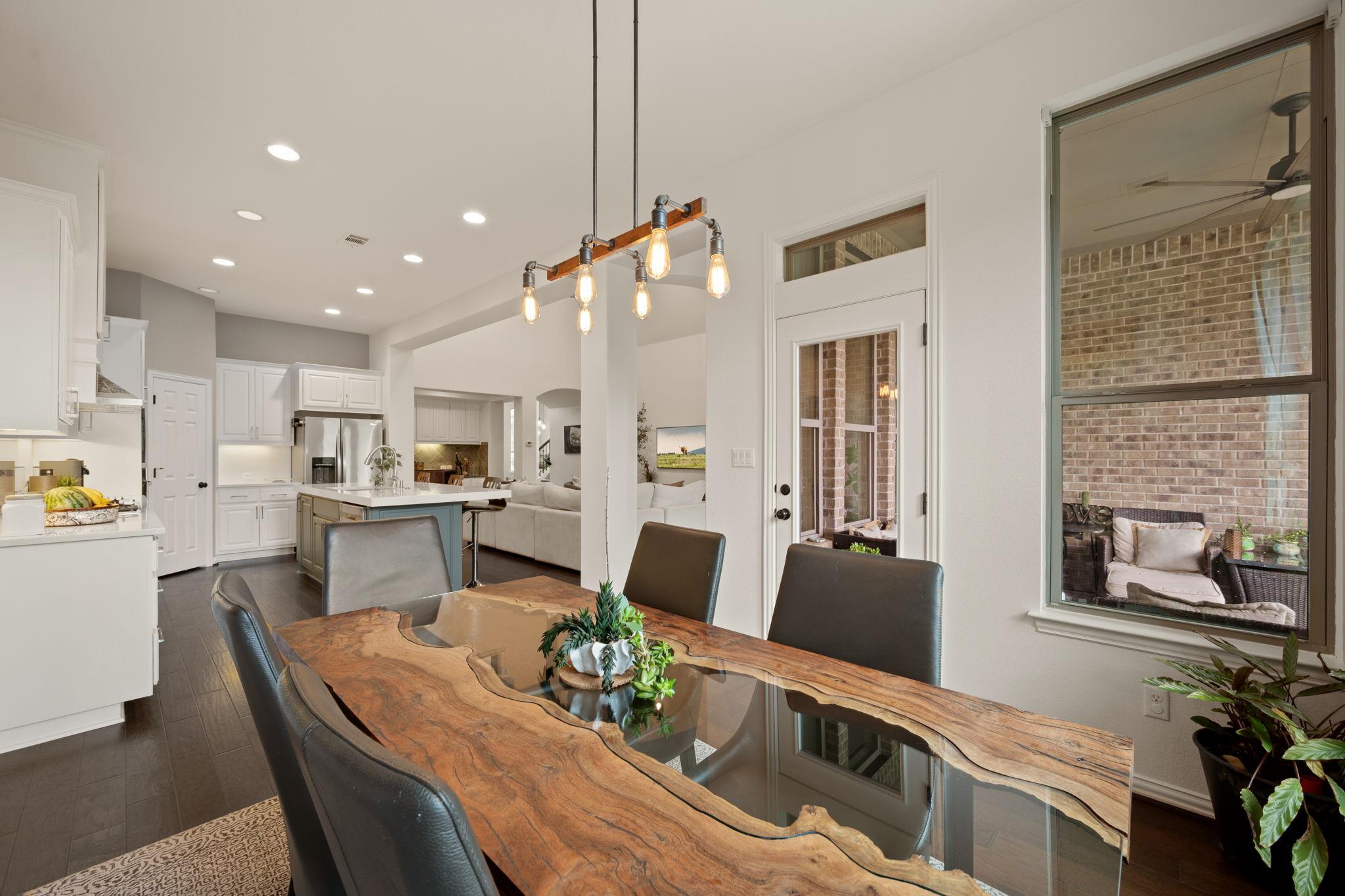 426 Sand Hills Ln, Austin, TX 78737