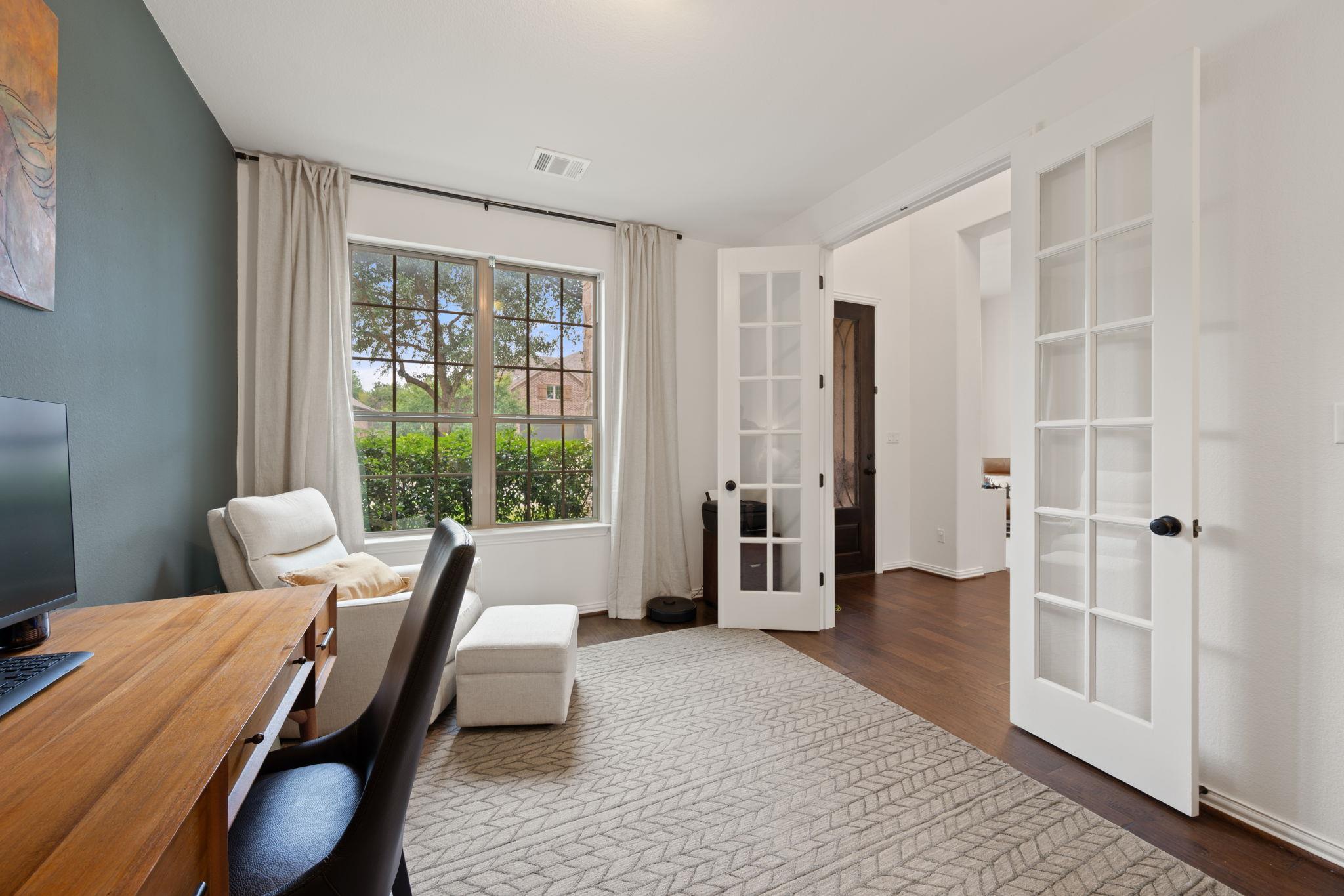 426 Sand Hills Ln, Austin, TX 78737