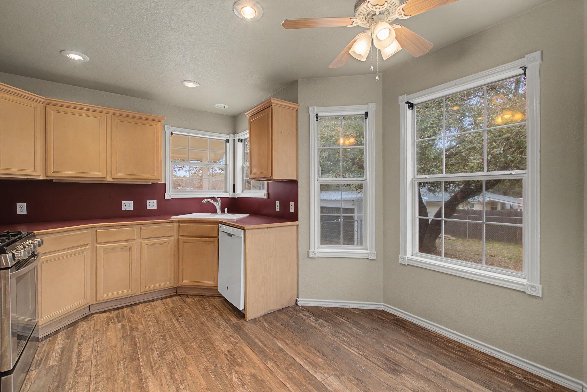 4308 Mountain View Dr, Kingsland, TX 78639