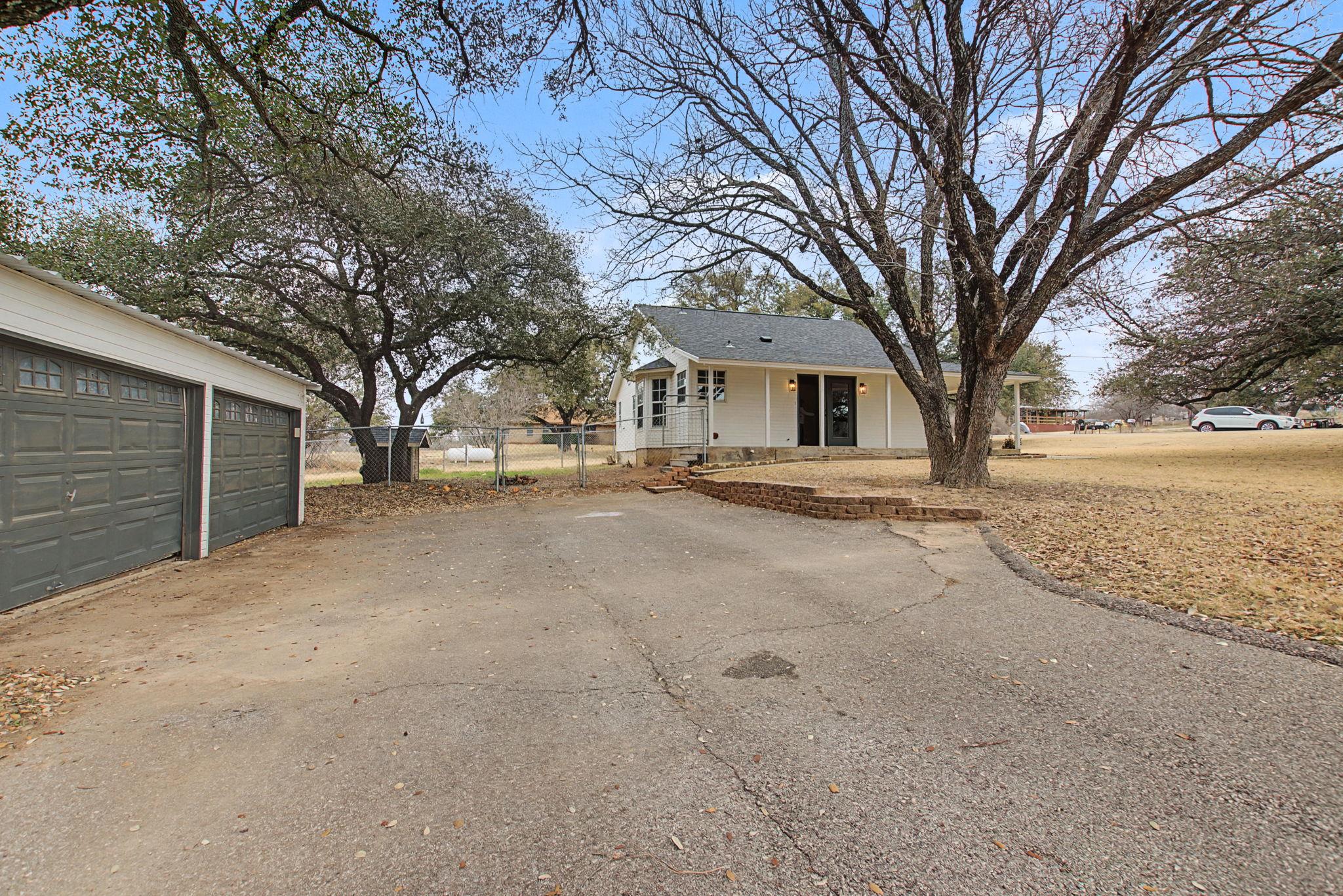 4308 Mountain View Dr, Kingsland, TX 78639