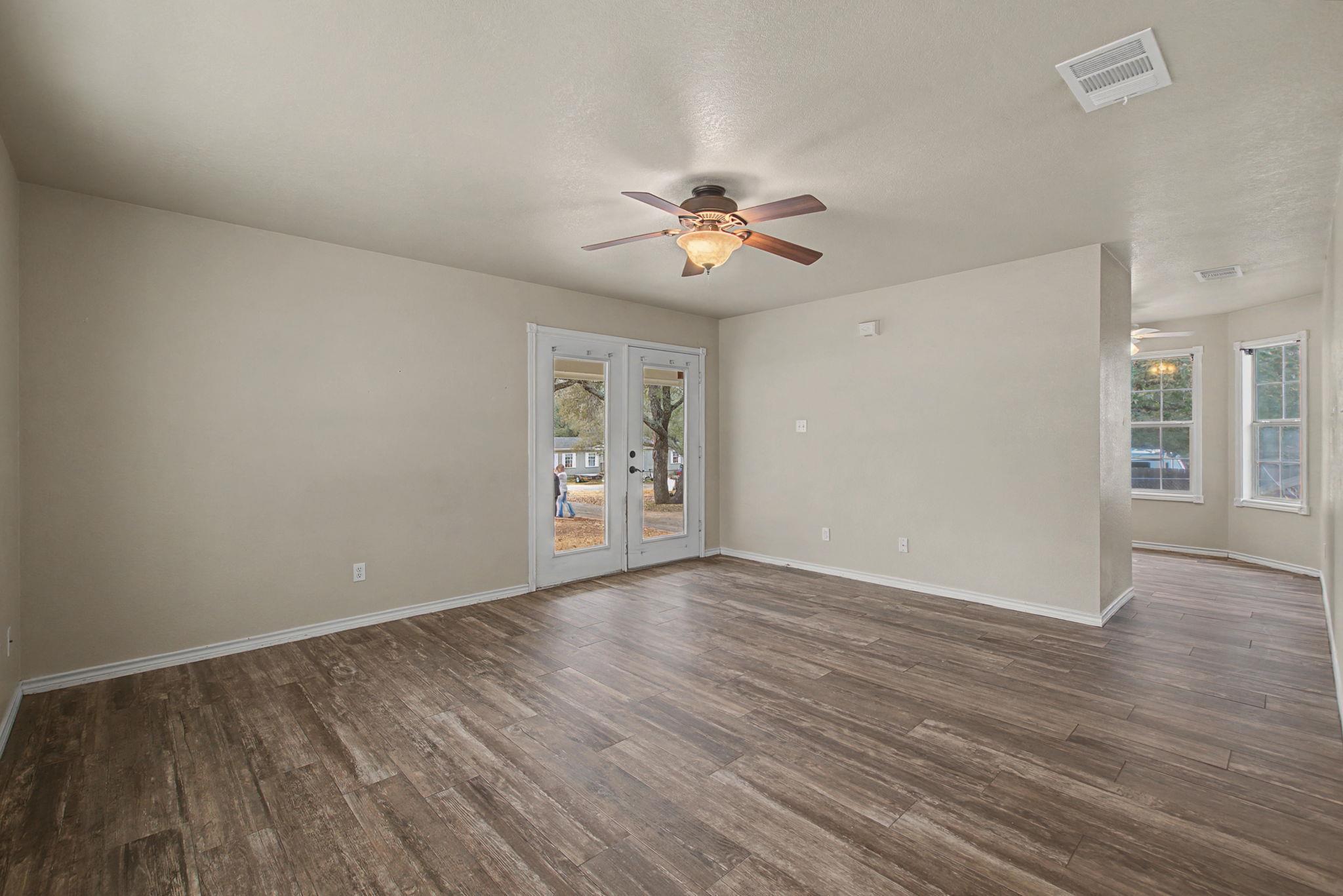 4308 Mountain View Dr, Kingsland, TX 78639