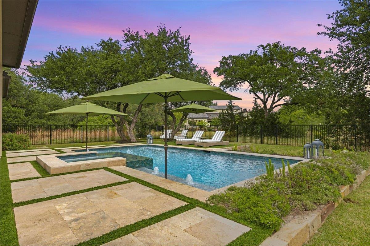 310 Flint Ridge Trl, Georgetown, TX 78628