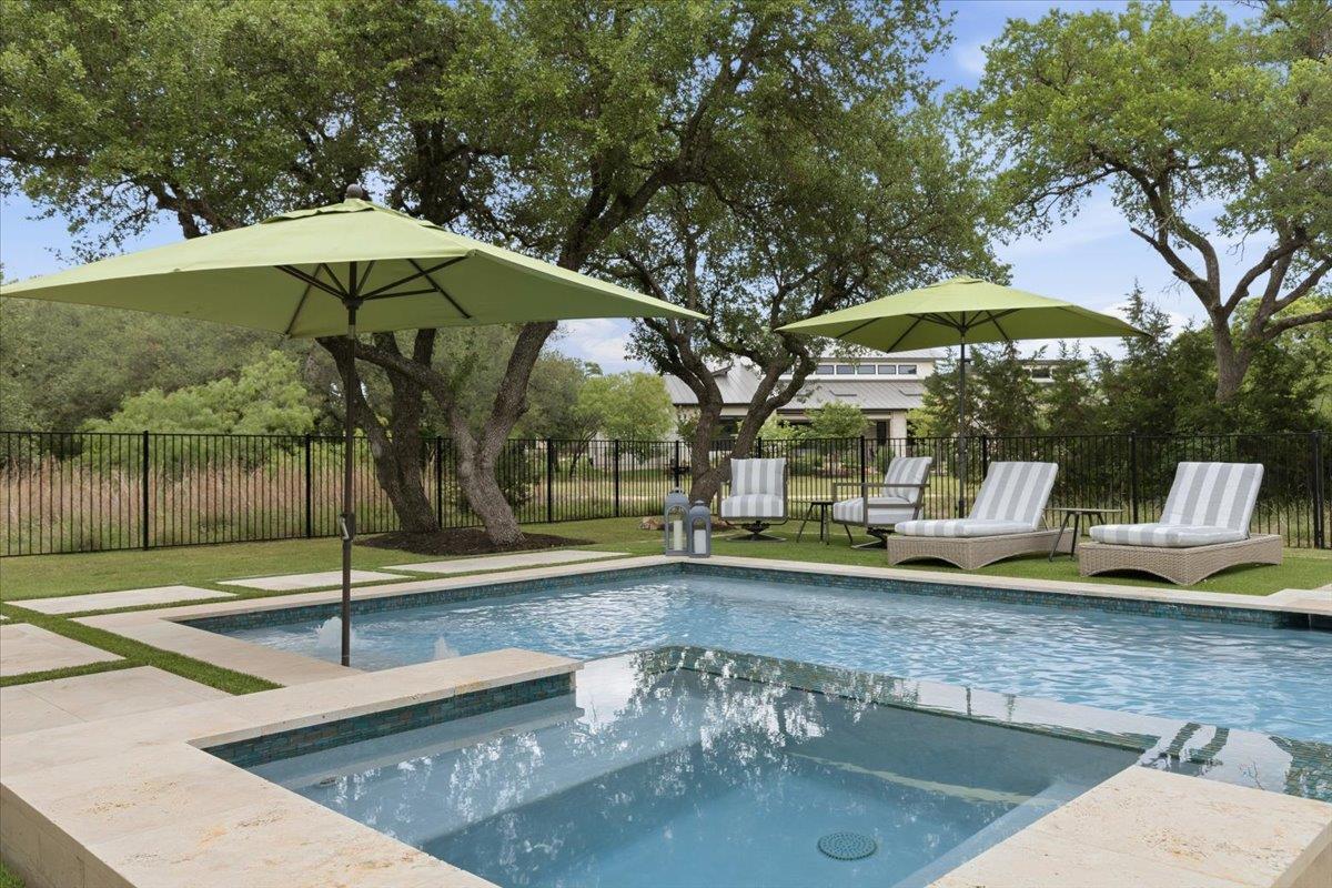 310 Flint Ridge Trl, Georgetown, TX 78628