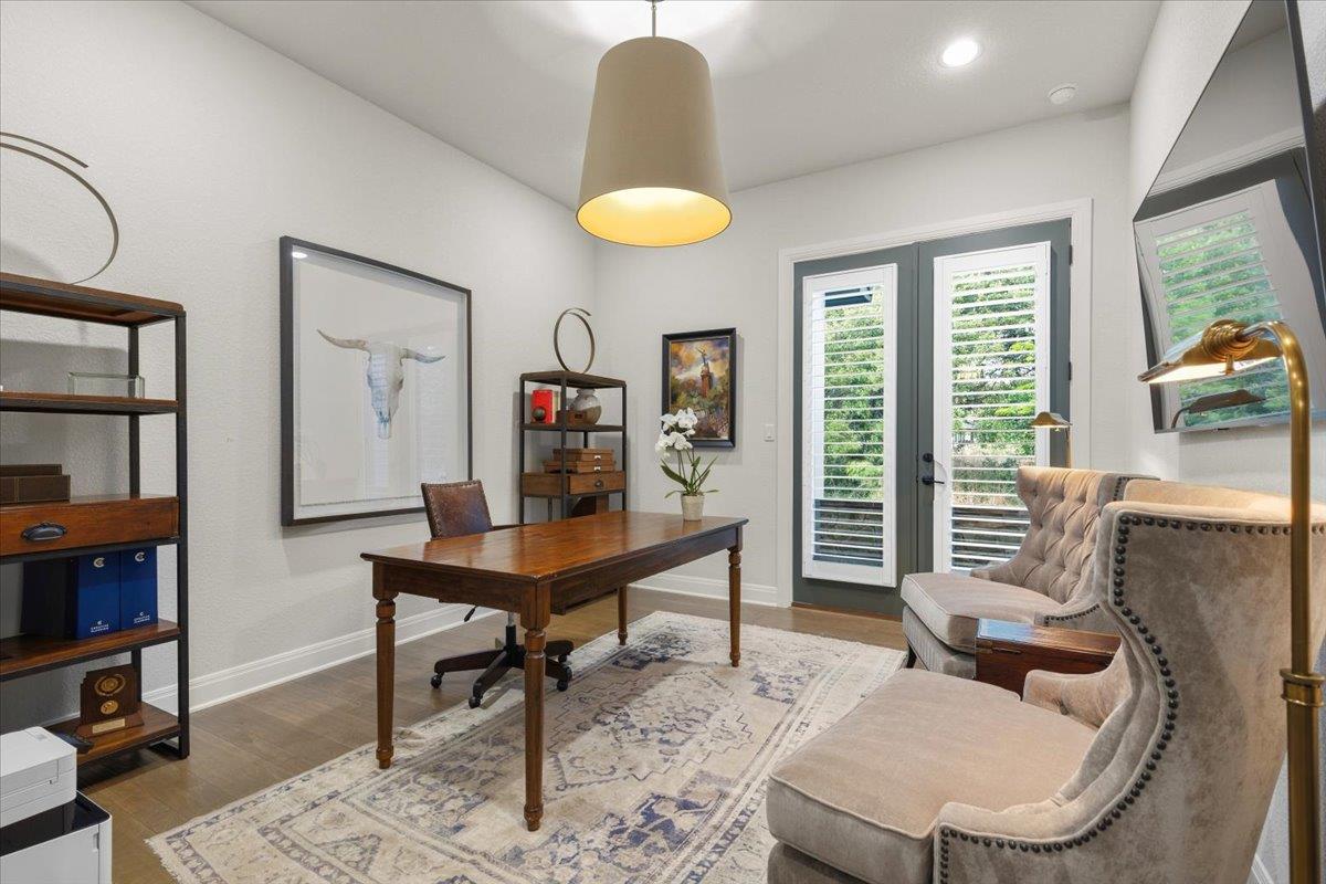 310 Flint Ridge Trl, Georgetown, TX 78628