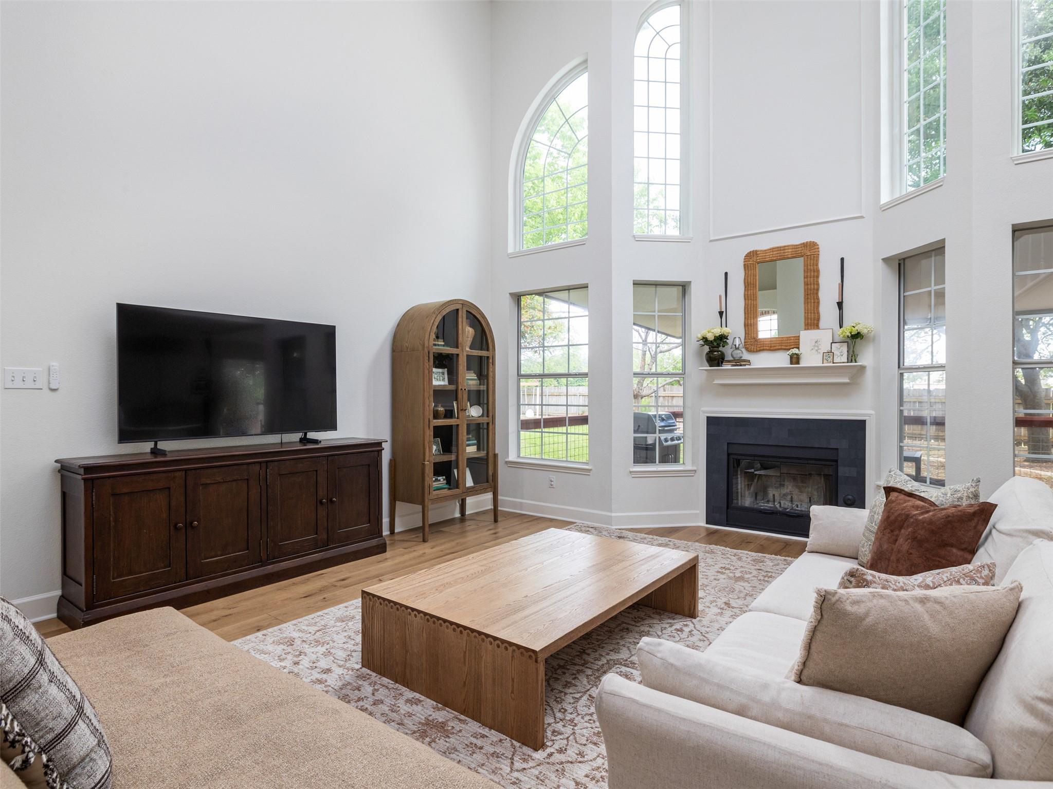 300 N Carriage Hills Dr, Georgetown, TX 78626