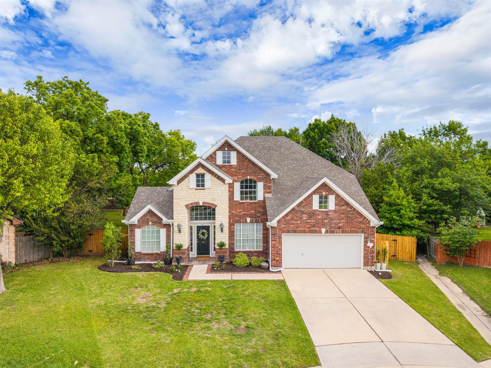 300 N Carriage Hills Dr, Georgetown, TX 78626