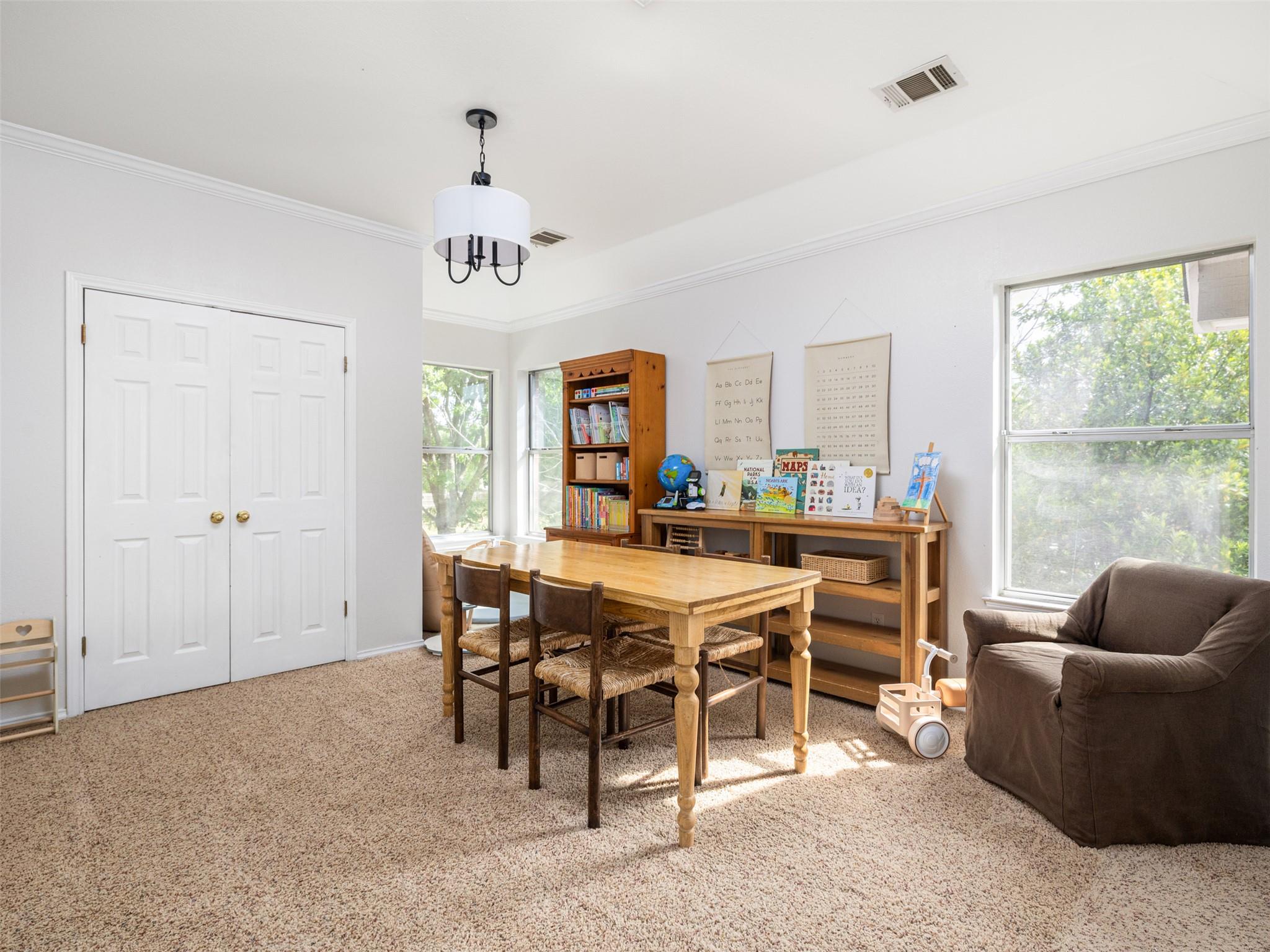 300 N Carriage Hills Dr, Georgetown, TX 78626