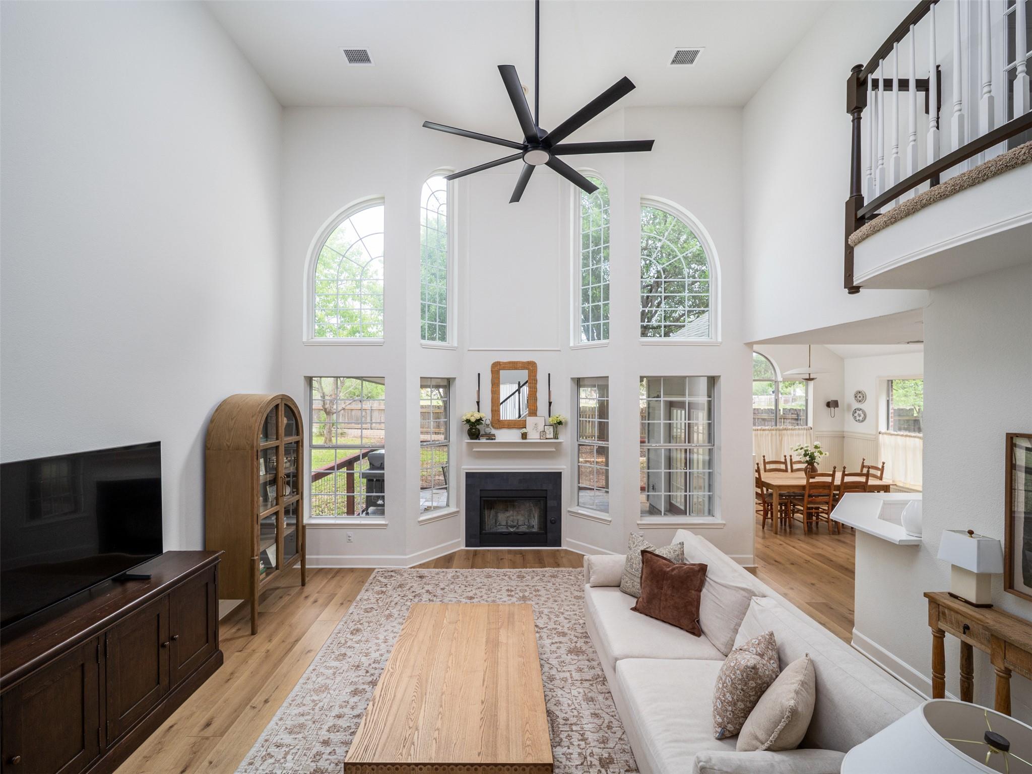 300 N Carriage Hills Dr, Georgetown, TX 78626