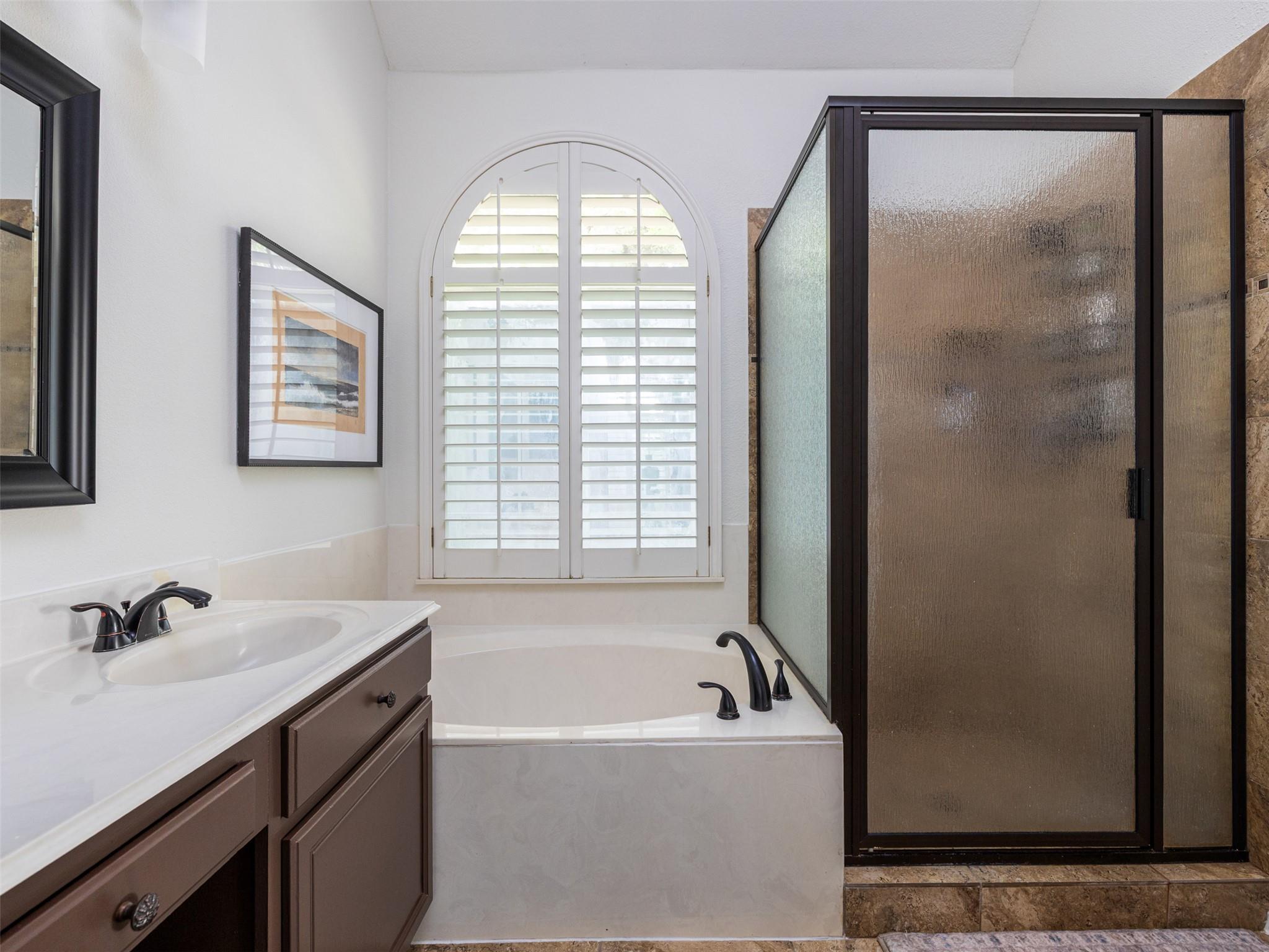 300 N Carriage Hills Dr, Georgetown, TX 78626