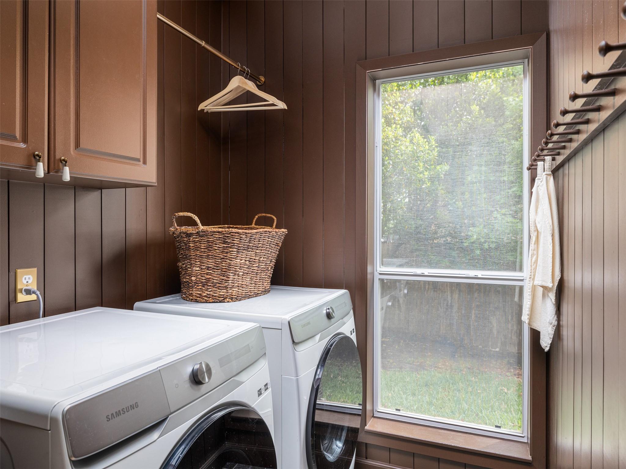 300 N Carriage Hills Dr, Georgetown, TX 78626