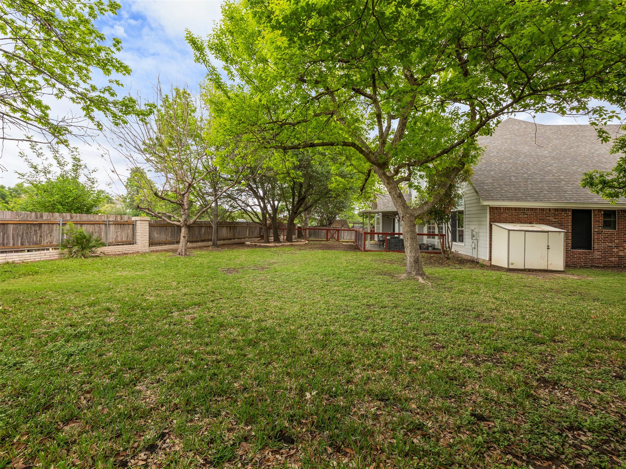 300 N Carriage Hills Dr, Georgetown, TX 78626