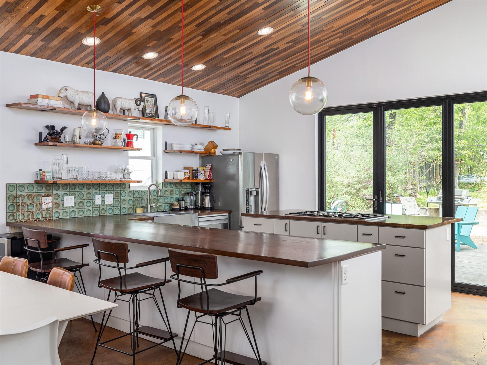 1109 Angelina St, Austin, TX 78702