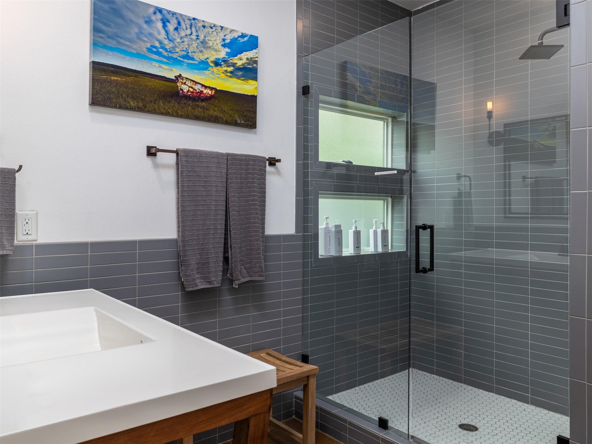 1109 Angelina St, Austin, TX 78702