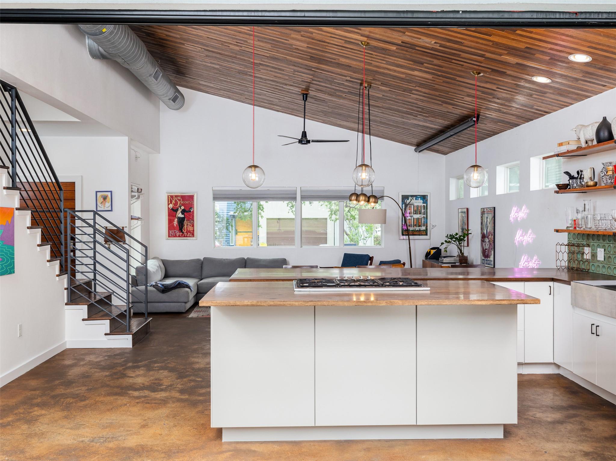 1109 Angelina St, Austin, TX 78702