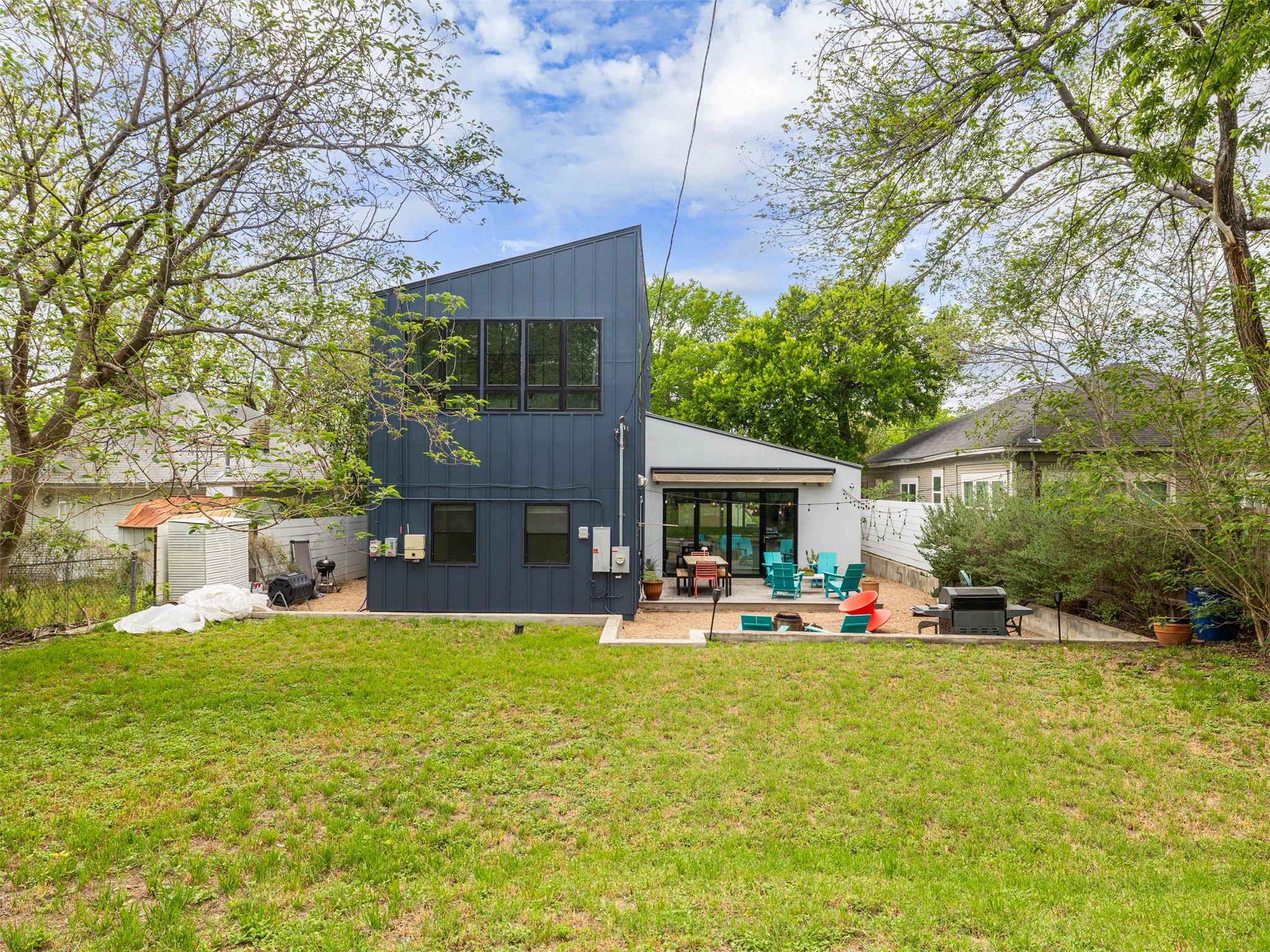 1109 Angelina St, Austin, TX 78702