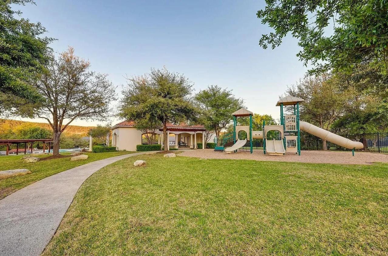 2611 Demona Dr, Austin, TX 78733