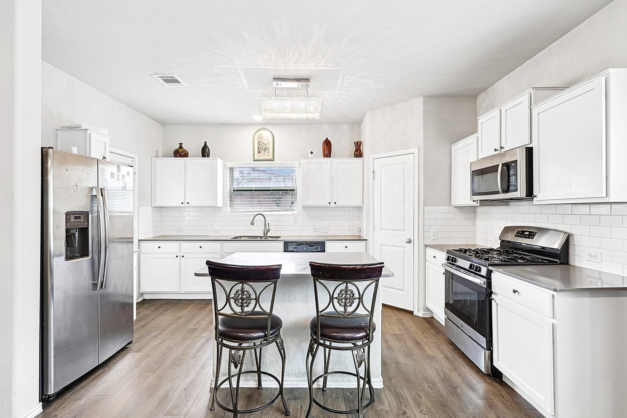 10713 Dimitrios Dr, Austin, TX 78747