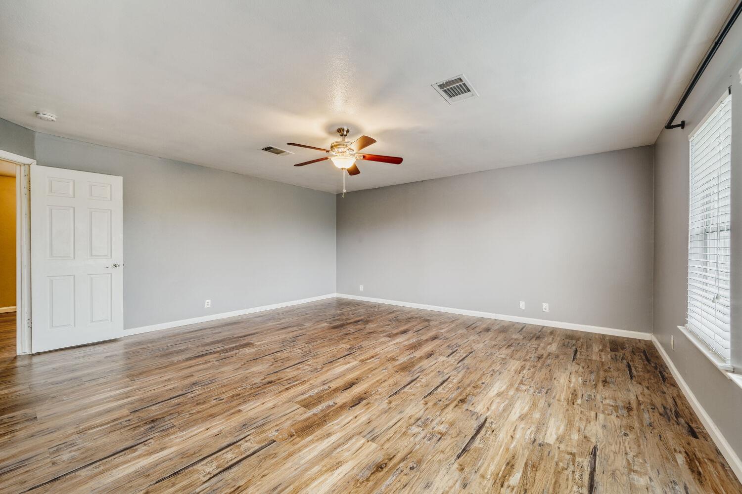 928 Justeford Dr, Pflugerville, TX 78660