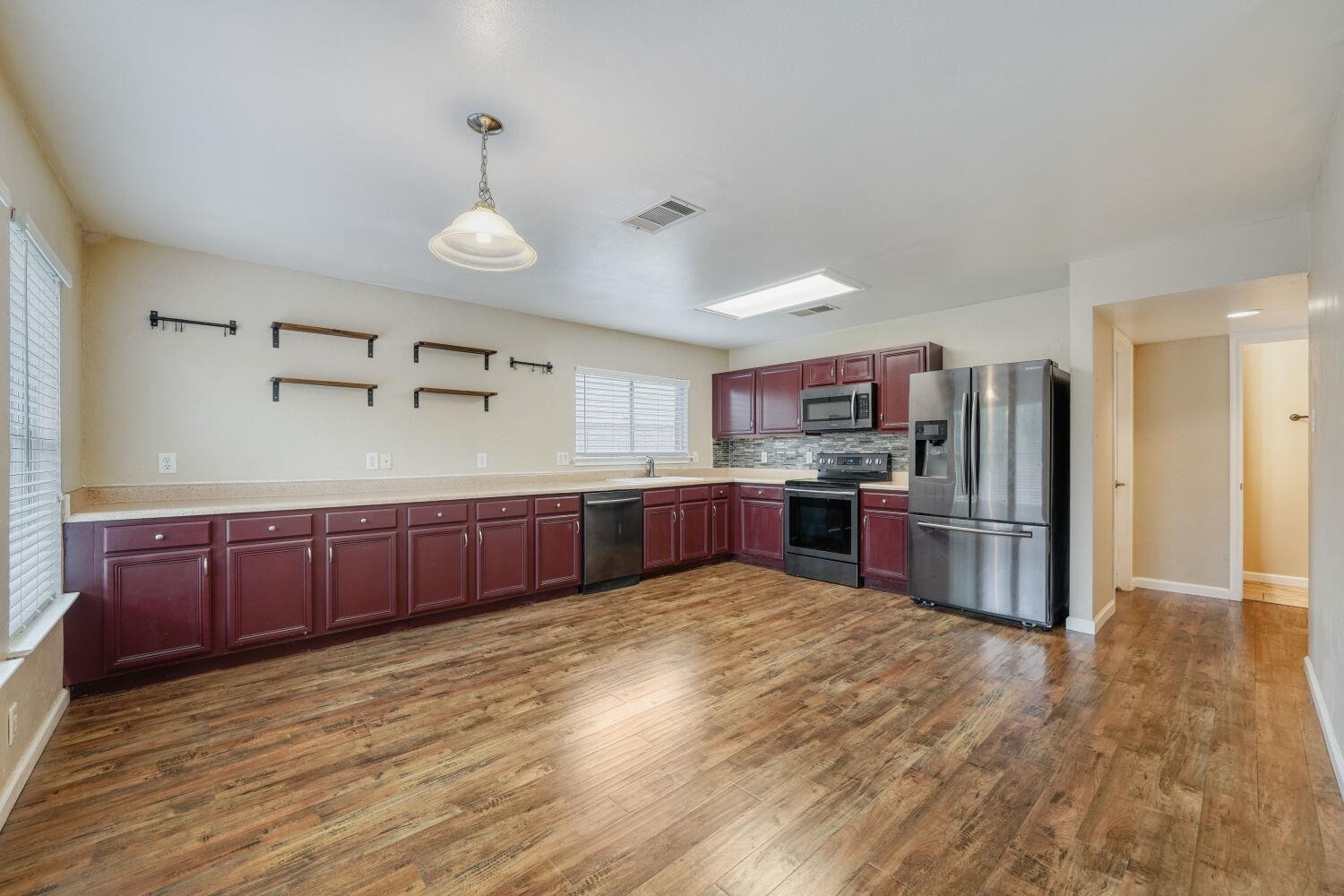 928 Justeford Dr, Pflugerville, TX 78660