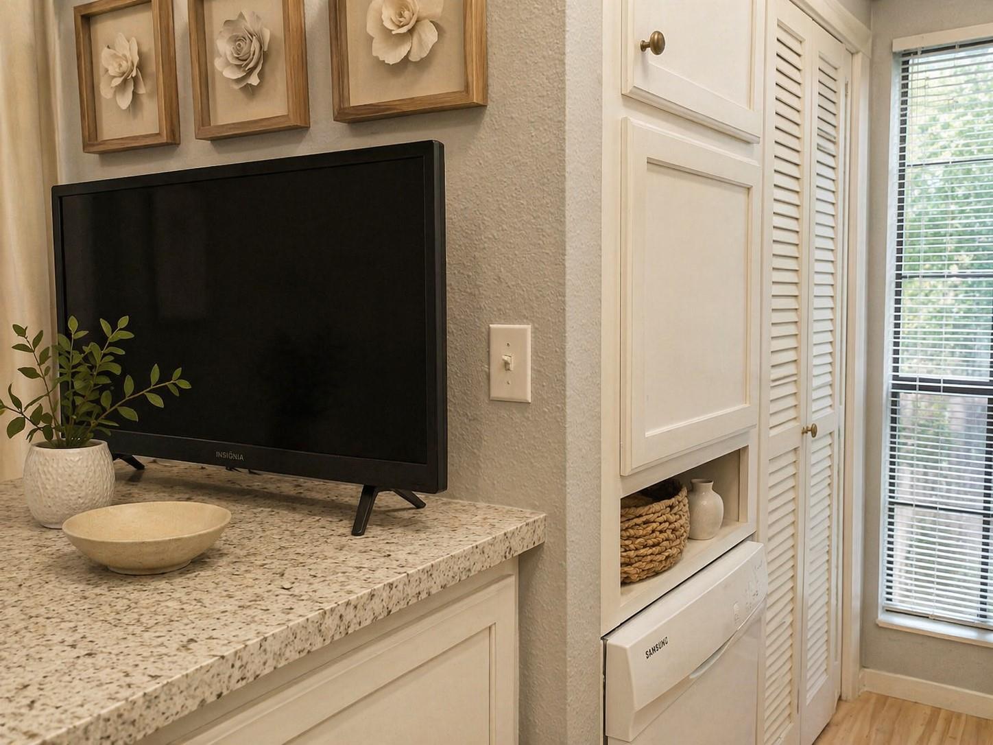 1510 W North Loop Blvd # 1037, Austin, TX 78756