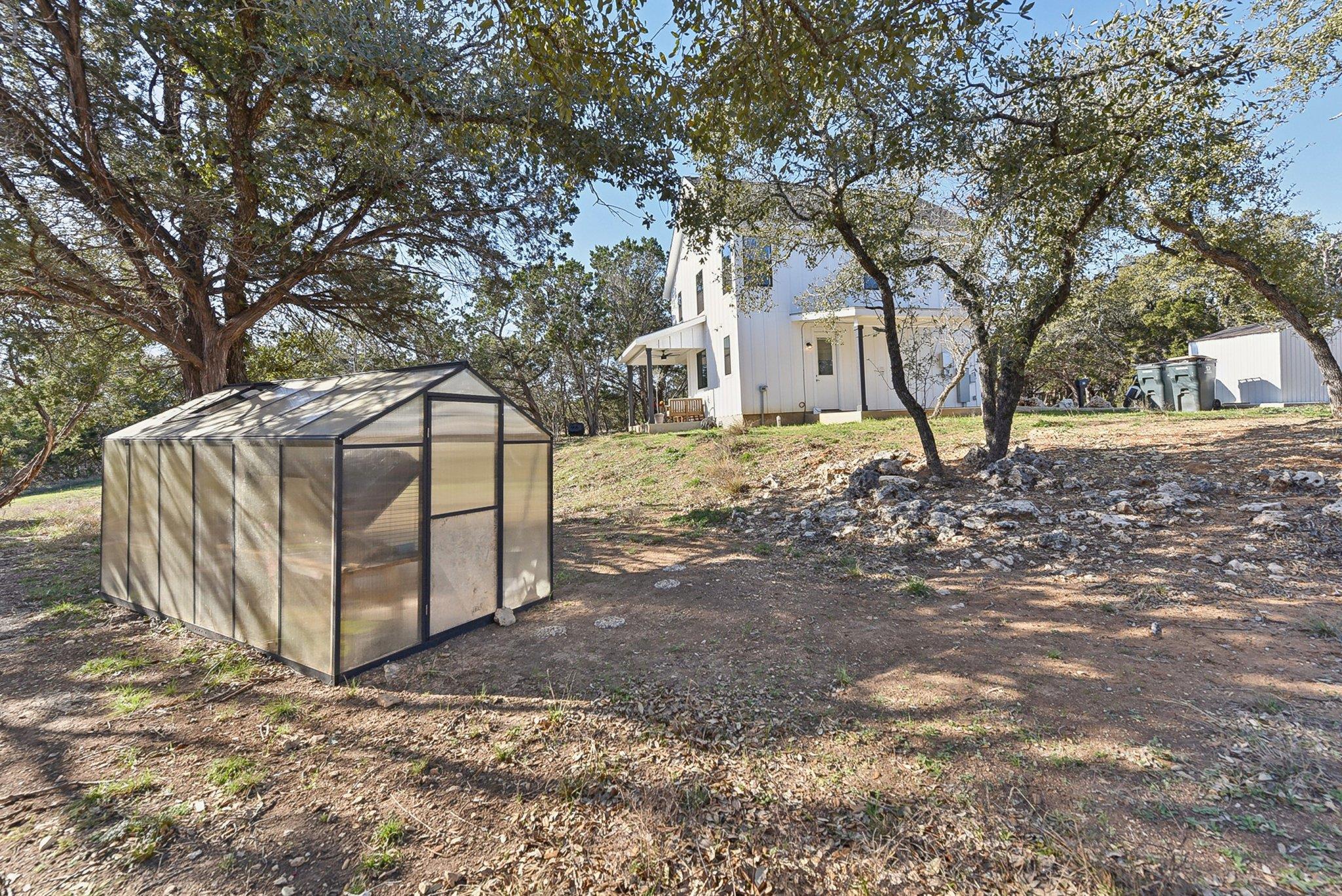 25 Woodacre Dr, Wimberley, TX 78676
