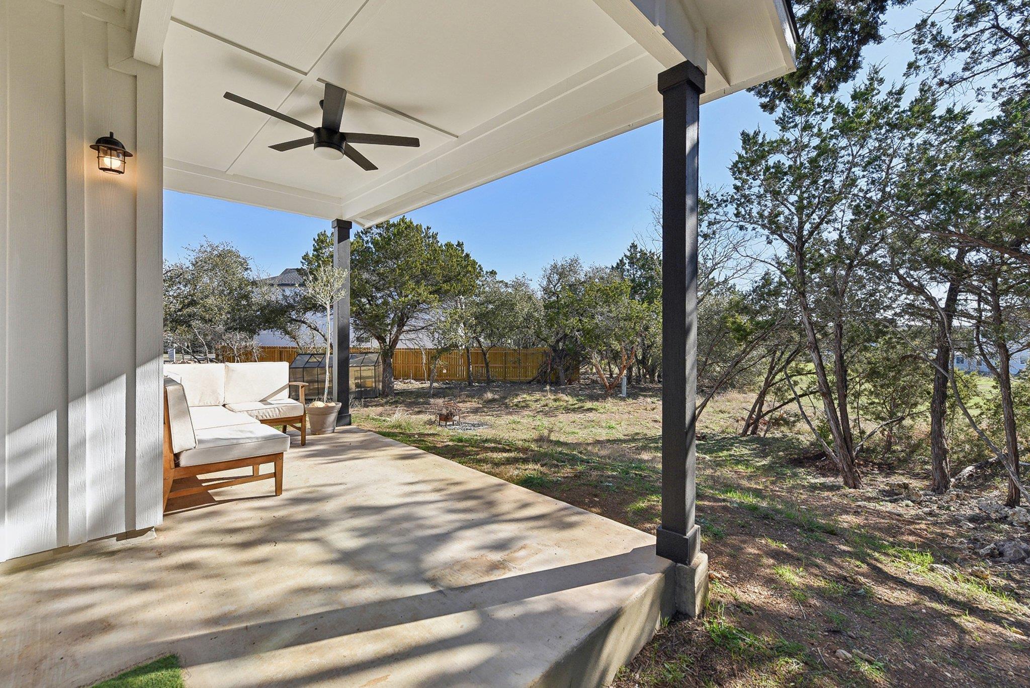 25 Woodacre Dr, Wimberley, TX 78676