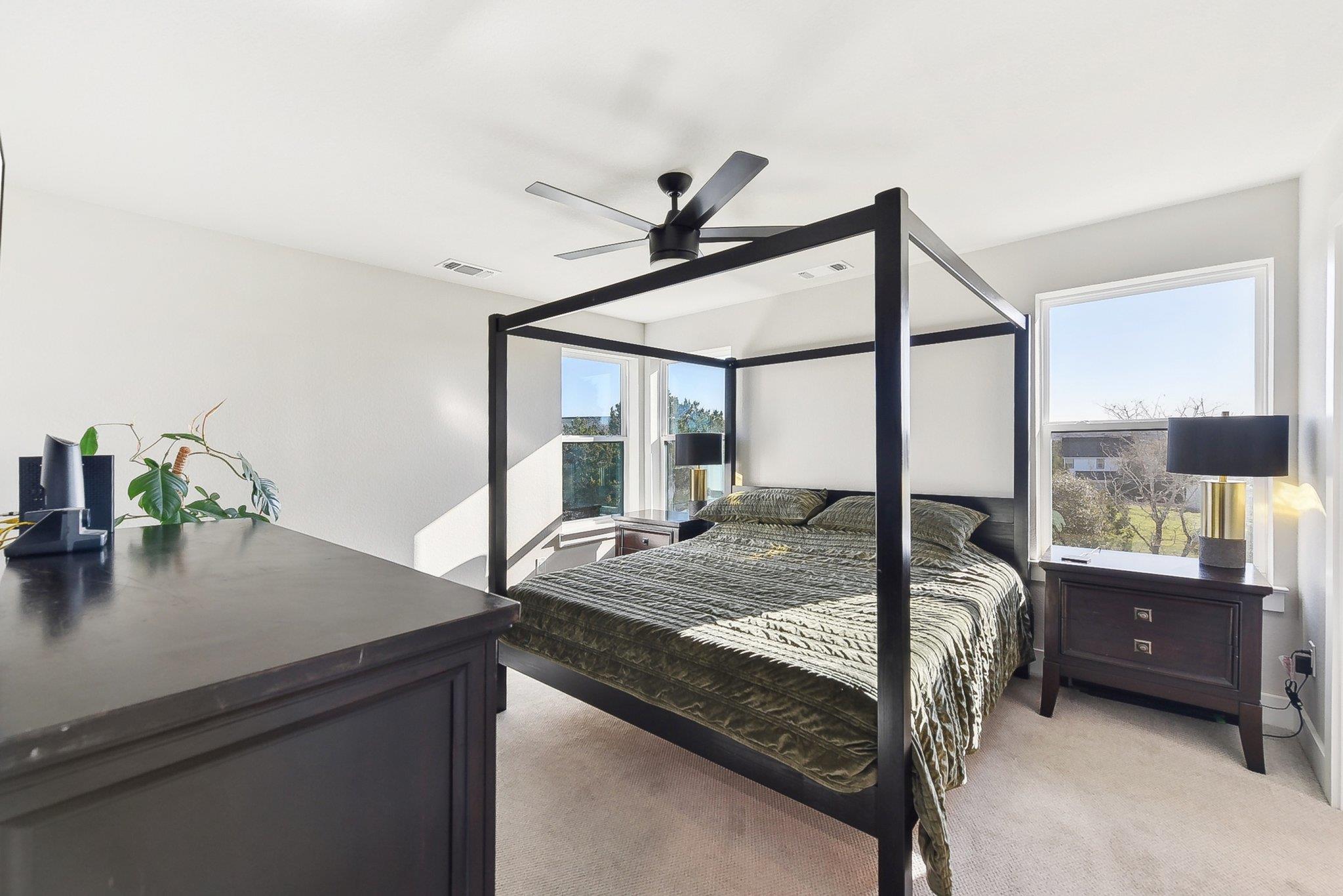 25 Woodacre Dr, Wimberley, TX 78676